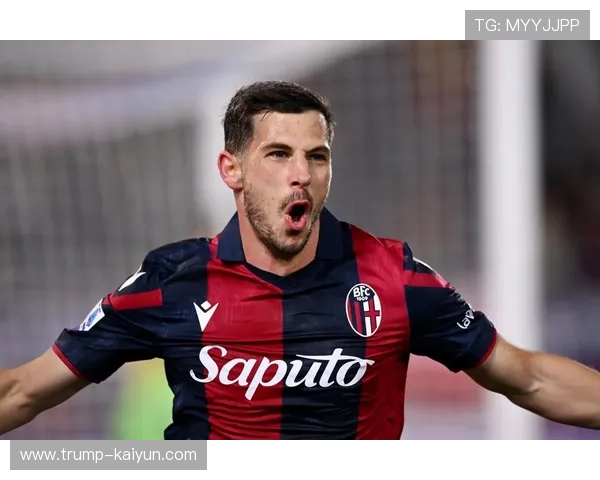 沙特超杯决赛精彩对决：两大豪门争锋激战全场，谁能捧杯成王